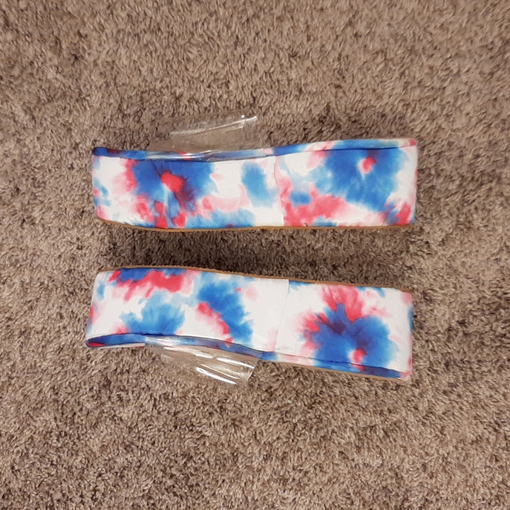Tye dyed wedges